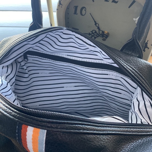 Rip Curl Revival Maxi Shoulder Bag - Picture 5 of 6